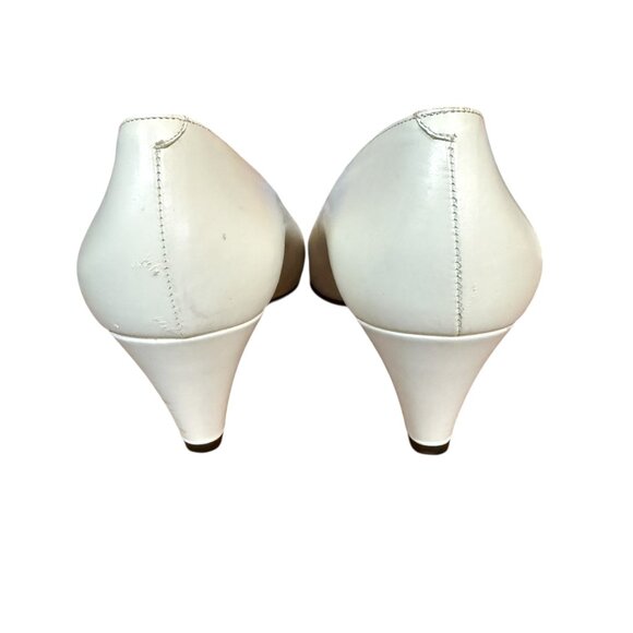 Evins ivory and tan leather cap toe classic pumps women's size 7 1/2 - Picture 7 of 11